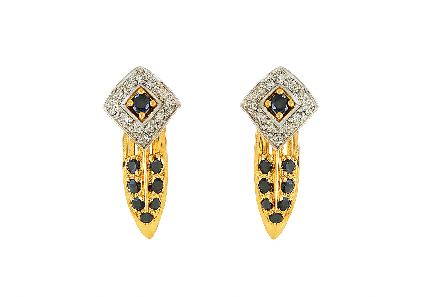 Beautiful 18 Kt Gold  Natural Diamond Earing